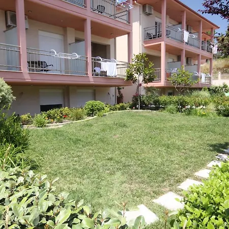 Coralli Apartament Ormos Panagias